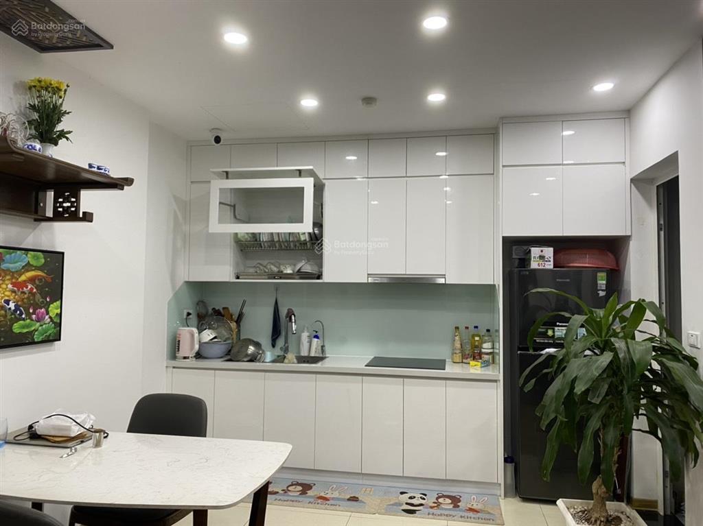 Cho thuê căn 54m2 chung cư the charm an hưng giá 10 triệu, ở ngay, có slot ô tô, miễn phí dv 1 năm