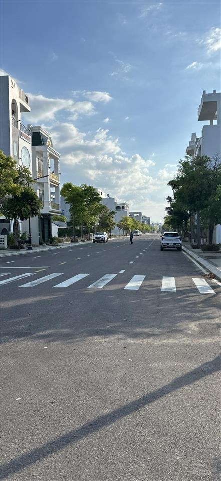 Tôi chính chủ bán lô lkdb14 đường số 1 đại phú gia, kđt bắc hà thanh 90,5m2 ngang 6m đường 21m