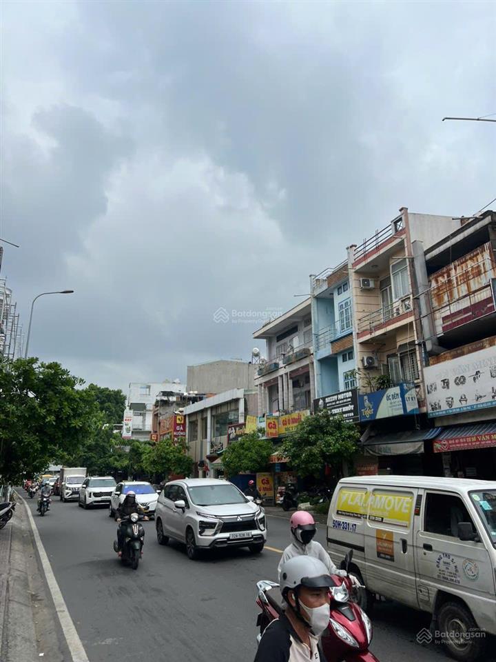 Căn một trong số ít nhà 2 mặt tiền đường tân sơn nhì, quận tân phú (3 tầng) giá 9,8 tỷ