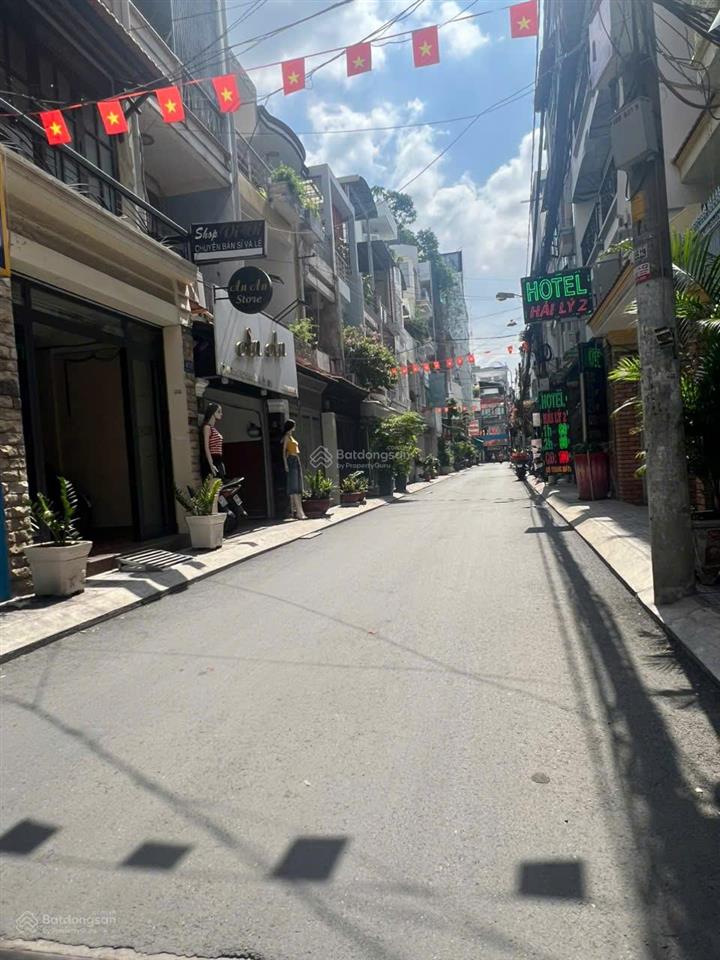 Cần bán gấp nhà hẻm 6m đường sư vạn hạnh, gần vạn hạnh mall. quận 10