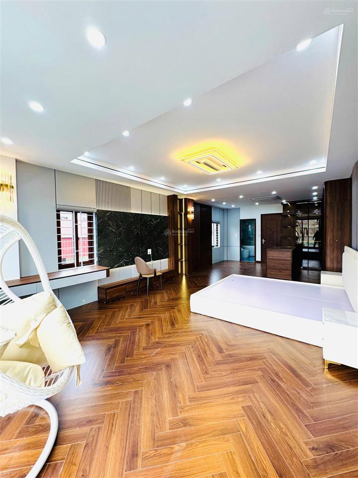 Tôi cần bán nhà 7 tầng thang máy gara oto 22 tỷ