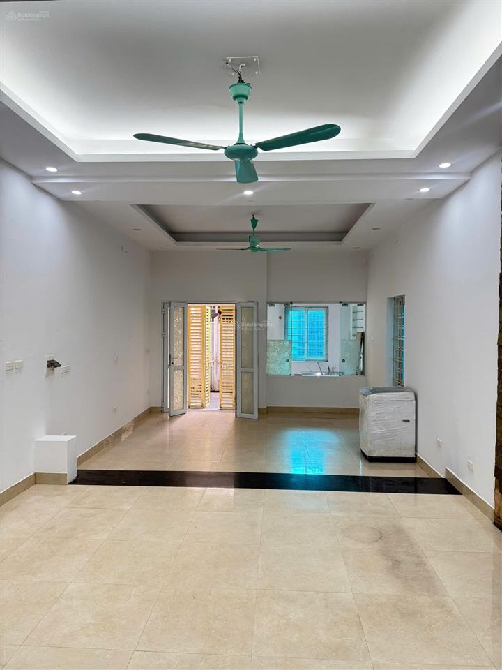 Tôi chính chủ bán nhà 3 tầng cũ 77.4m2 ngõ thông ô tô sát chân cầu vĩnh tuy  đối diện aeon mall lb