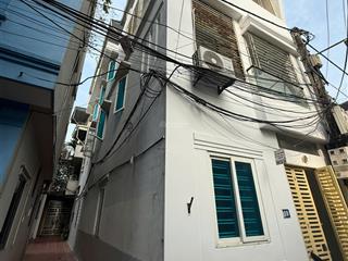 Tôi chính chủ bán nhà 3 tầng cũ 77.4m2 ngõ thông ô tô sát chân cầu vĩnh tuy  đối diện aeon mall lb
