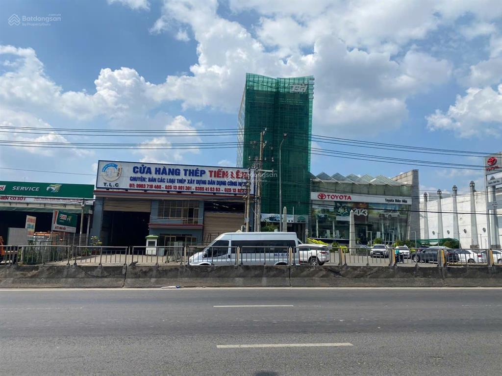 Cho thuê mặt bằng mặt tiền đường quốc lộ 1a, đối diện toyota biên hòa