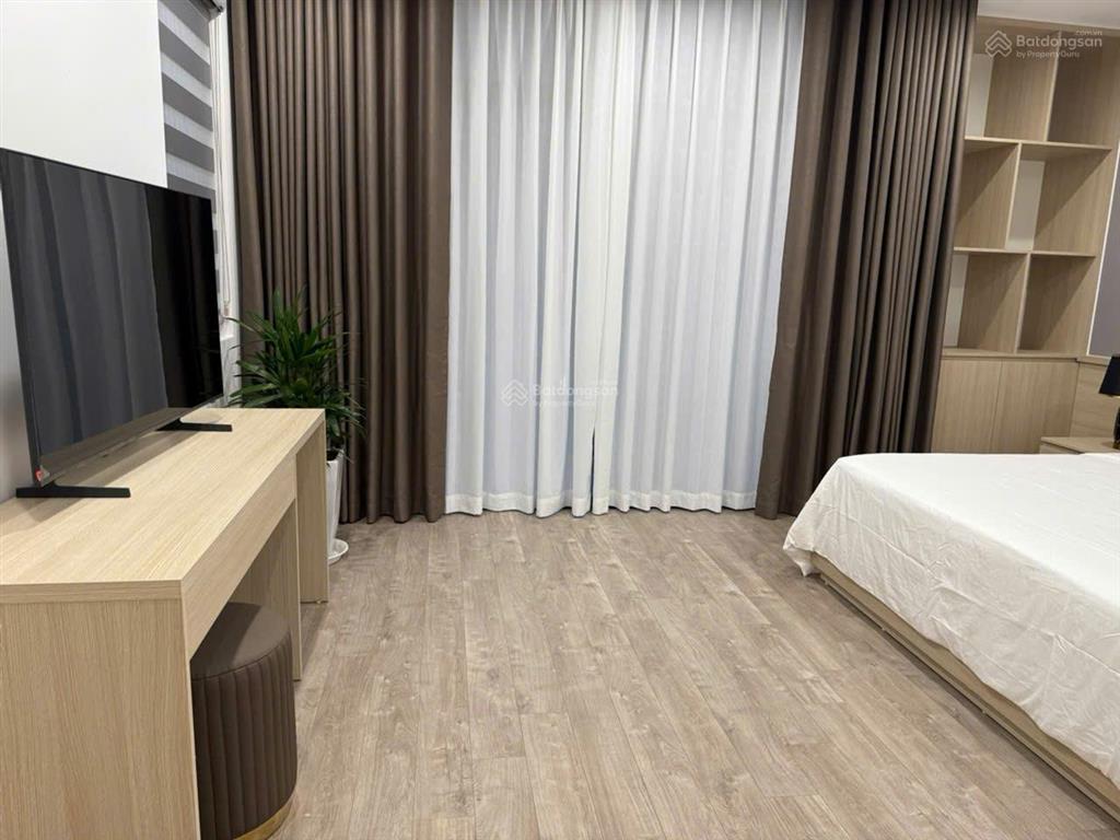 Thuê liền kề phố biển  ocean park 3  chính chủ