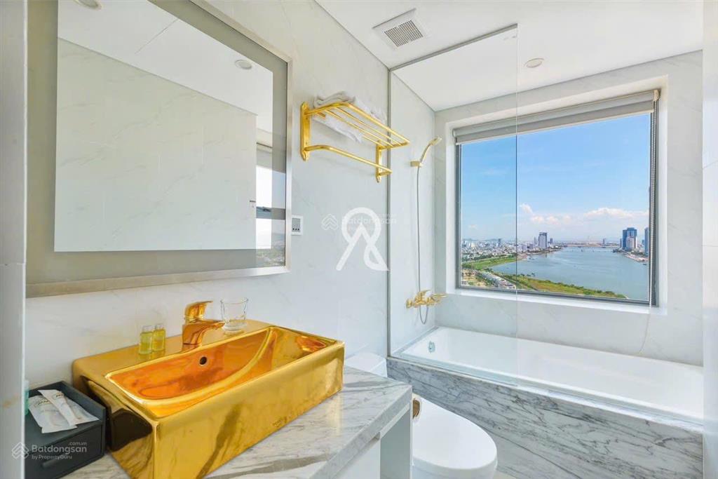 Bán golden bay cao cấp 5 sao dòng tiền thuê ổn định