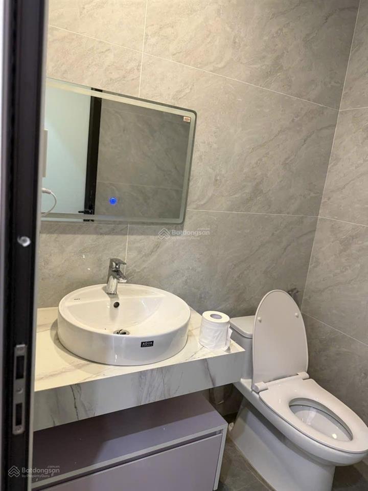 Cho thuê nhà số 42 ngõ 3 trần khát chân giá 8 triệu, dt 43m2, xép 10m2.  chính chủ 0913 510 ***