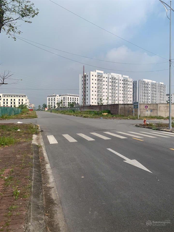 Bán nền lk kđt yên trung thụy hòa dãy lk1, giá chỉ 23.6 tr/m2, 100m2 sổ đỏ sát đường 80m đang mở