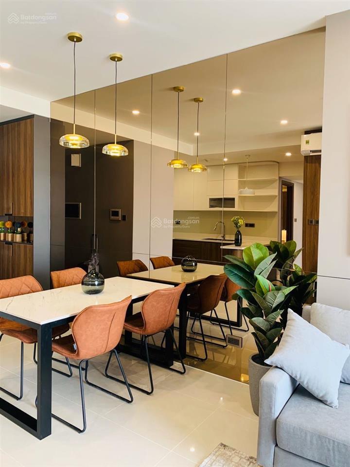Chủ nhà cần bán 2 phòng ngủ 88m2, tầng cao view sông. giá chỉ 11.750 tỷ