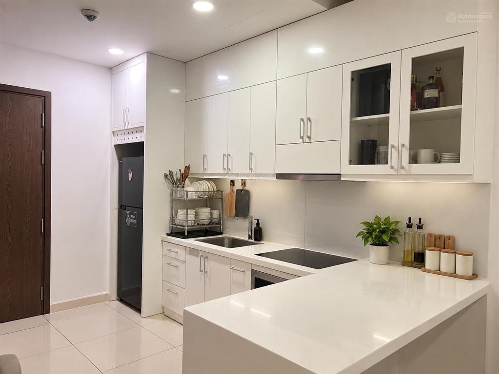 Căn hộ 1 phòng ngủ view sông thoáng đẹp