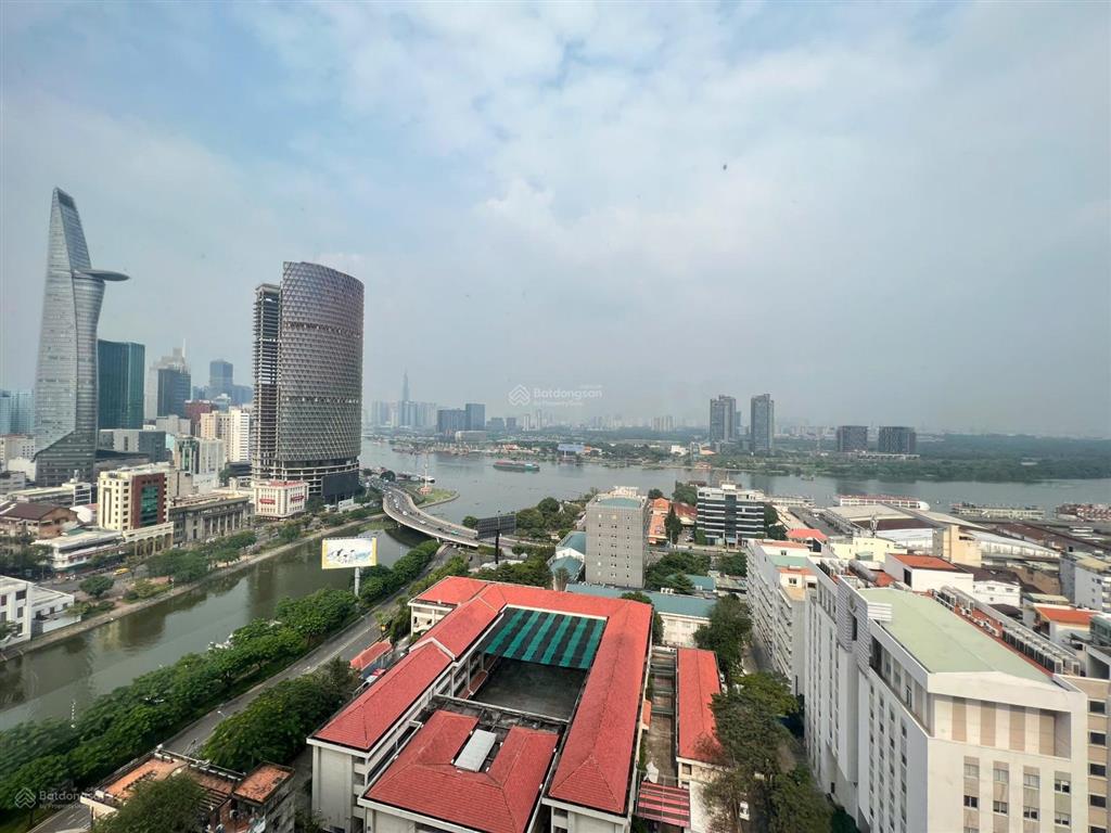 Cần bán căn hộ 3 phòng ngủ, view sông thủ thiêm, trực diện pháo bông, căn góc