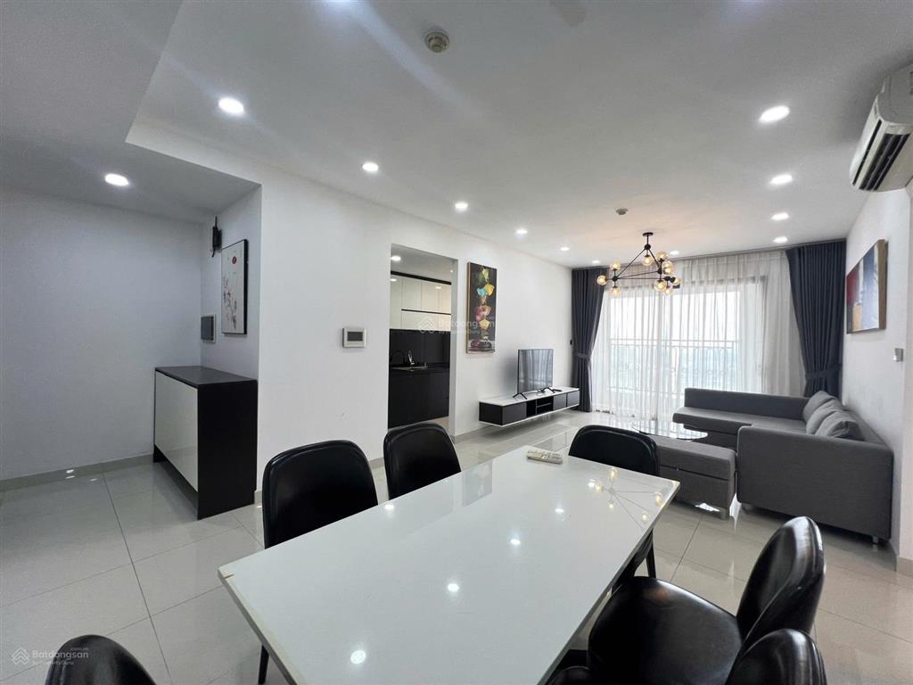 Cần bán căn hộ 3 phòng ngủ, view sông thủ thiêm, trực diện pháo bông, căn góc