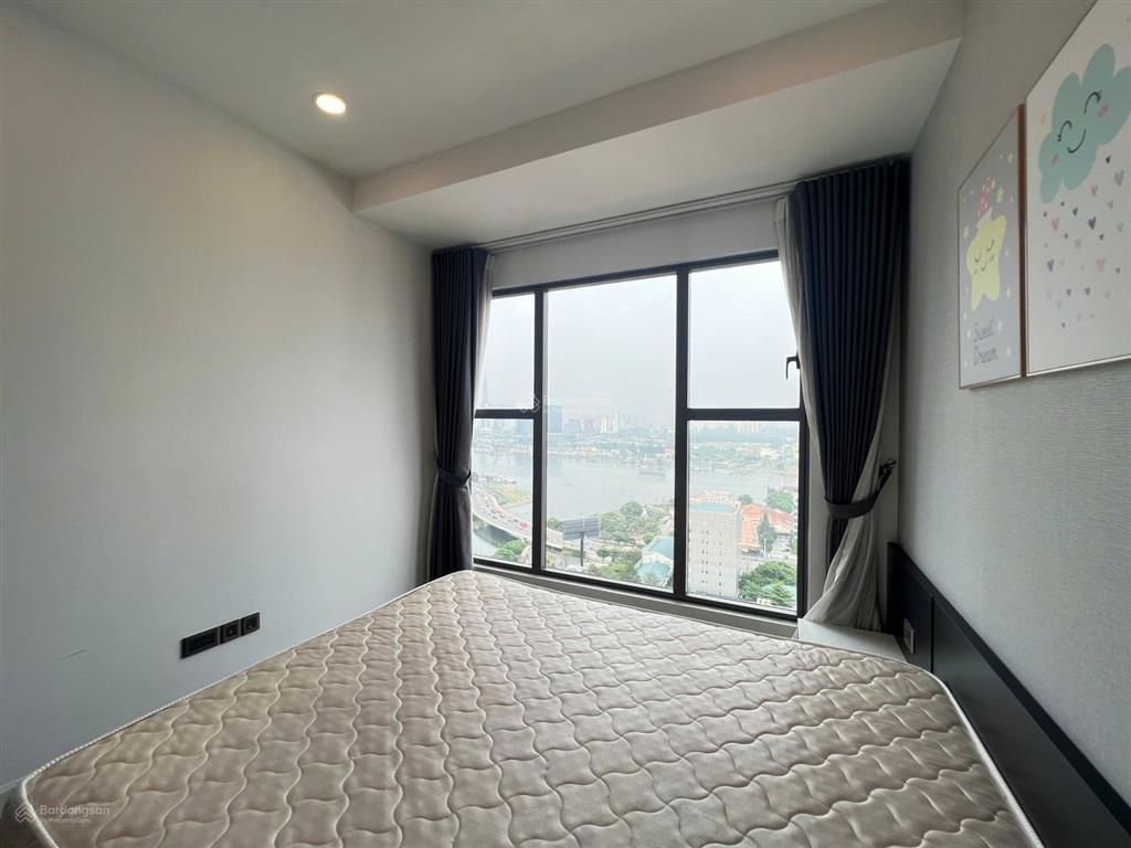 Cần bán căn hộ 3 phòng ngủ, view sông thủ thiêm, trực diện pháo bông, căn góc