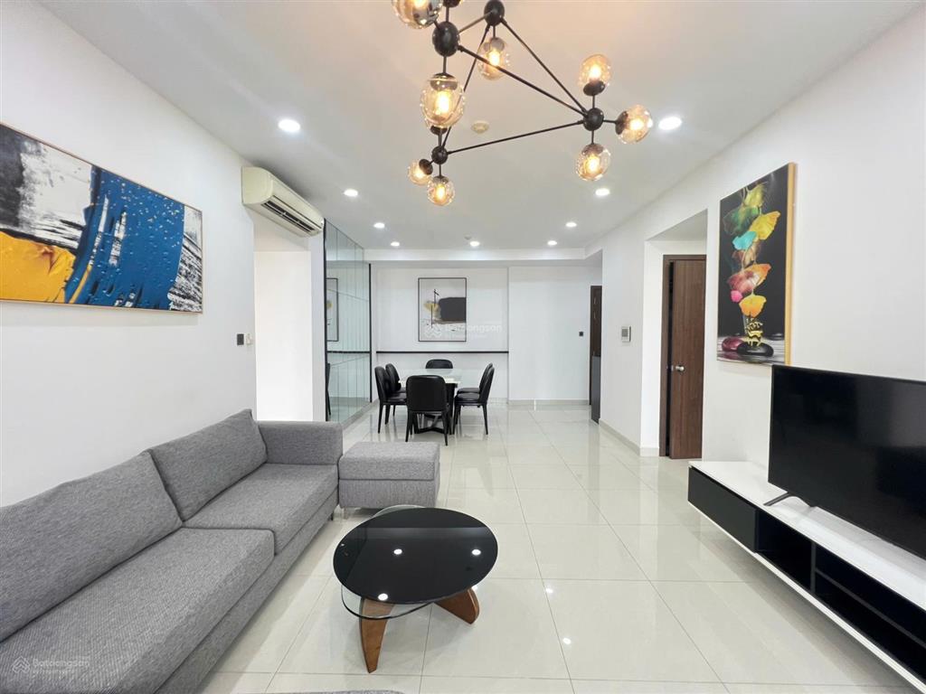 Cần bán căn hộ 3 phòng ngủ, view sông thủ thiêm, trực diện pháo bông, căn góc