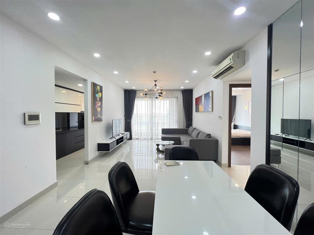 Cần bán căn hộ 3 phòng ngủ, view sông thủ thiêm, trực diện pháo bông, căn góc