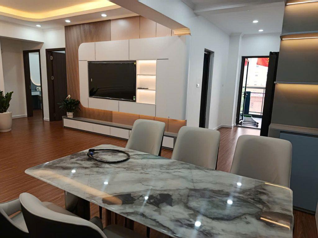 Bán căn hộ đẹp KĐT Mỹ Đình 94m² 3pn full nội thất view thoáng