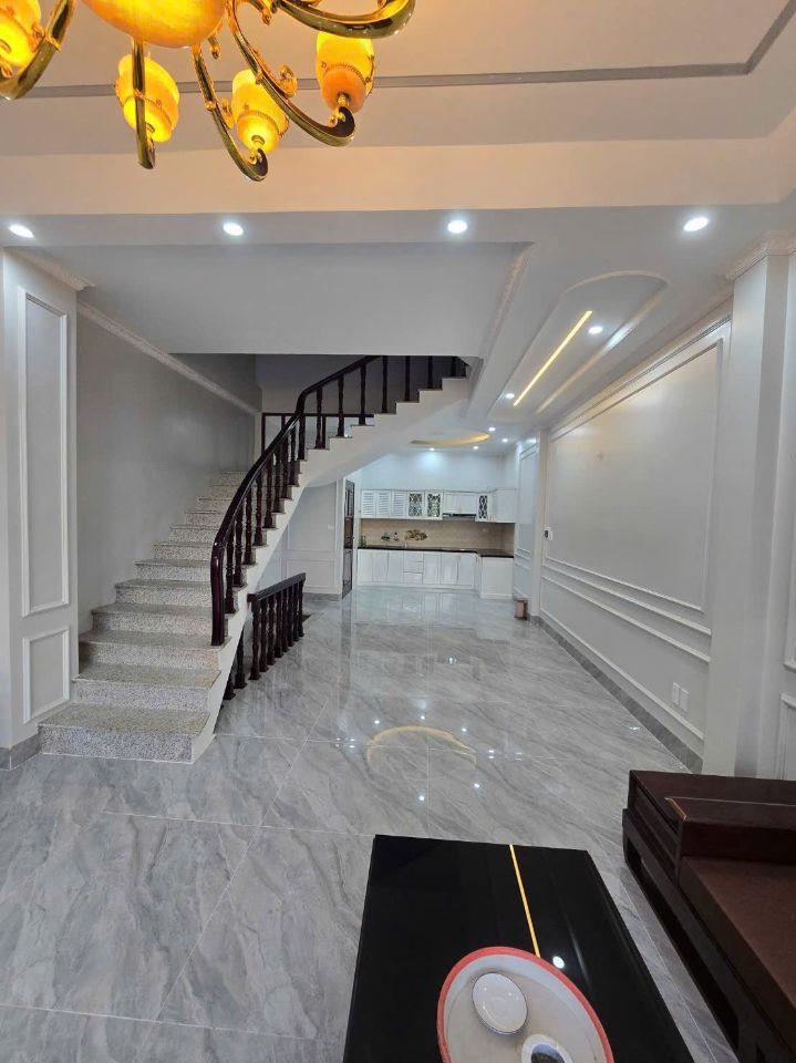 Bán nhà liền kề Kim Chung Di Trạch 75m2 5 tầng ở ngay giá đầu tư 14 tỷ