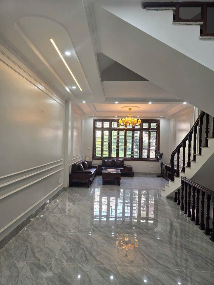 Bán nhà liền kề Kim Chung Di Trạch 75m2 5 tầng ở ngay giá đầu tư 14 tỷ