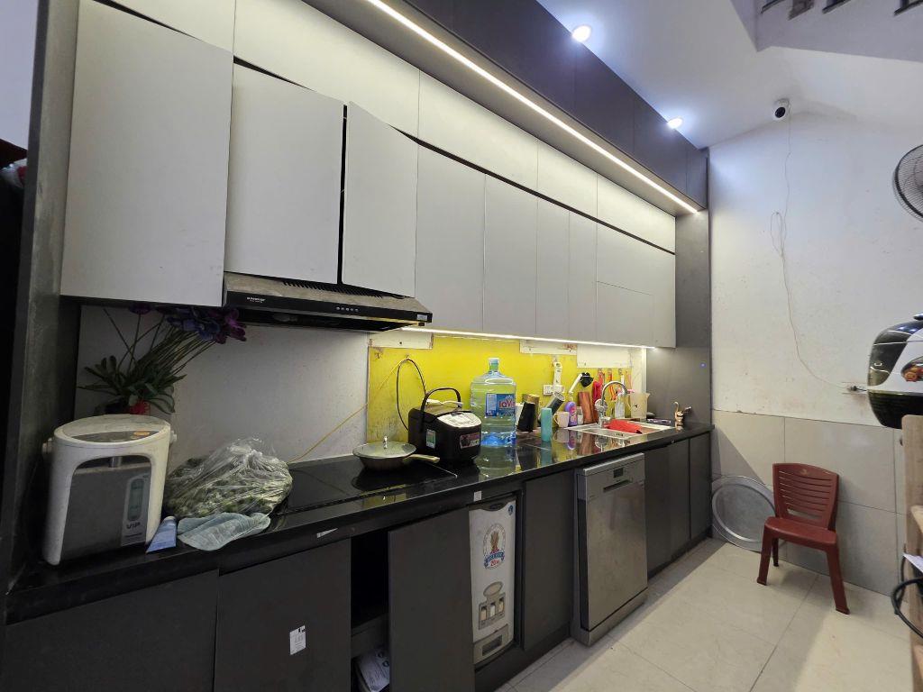 Bán nhà 35m2 5 tầng Mỹ Đình, Cạnh khu ĐTM Mỹ Đình Sông Đà