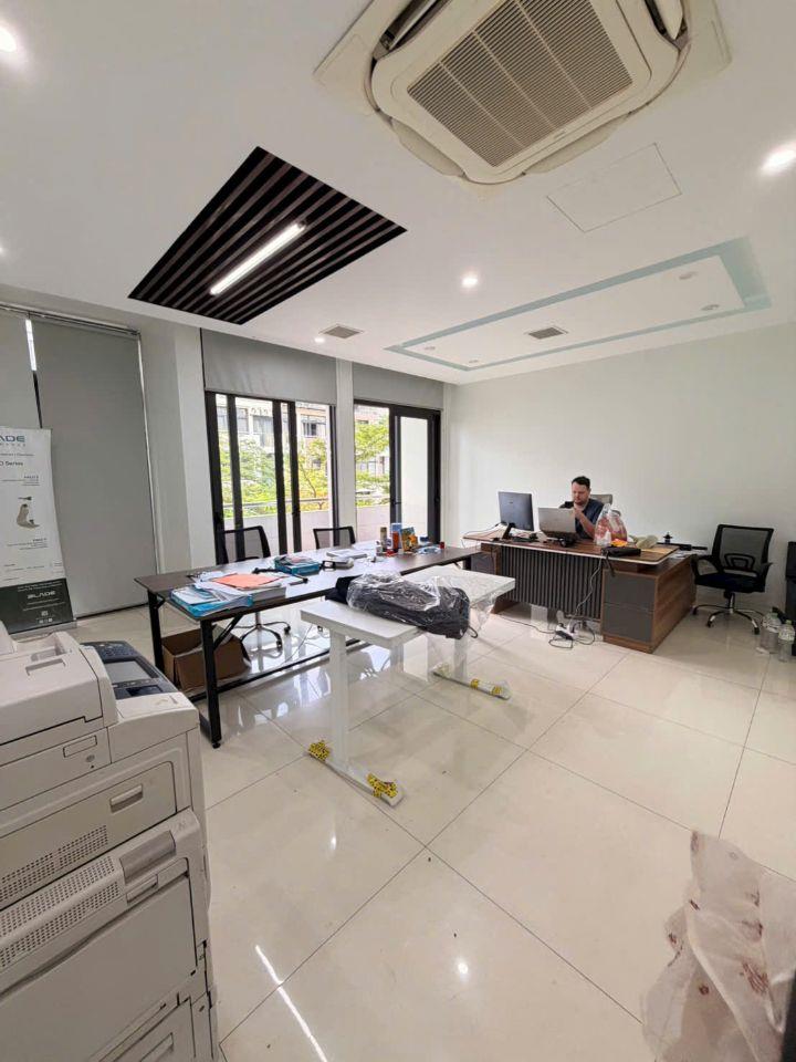 Cho thuê Liền kề Nam Trung Yên Cầu Giấy 75m2 5 tầng thang máy giá 55 triệu