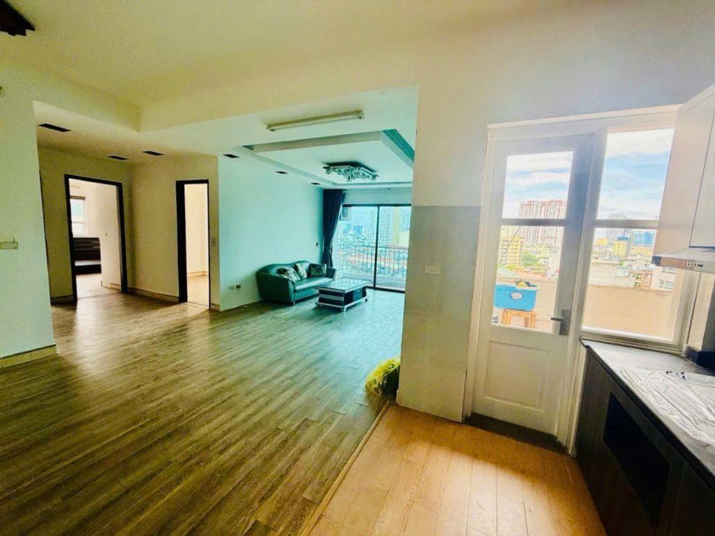 Cho thuê căn hộ 136m2 phố Nguyễn Hoàng Mỹ Đình giá 13 triệu