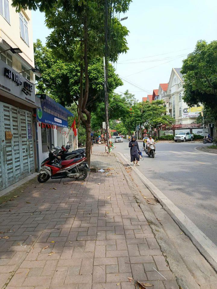 Cho thuê Liền kề Trung Văn Nam Từ Liêm 90m2 5 tầng giá 30 triệu