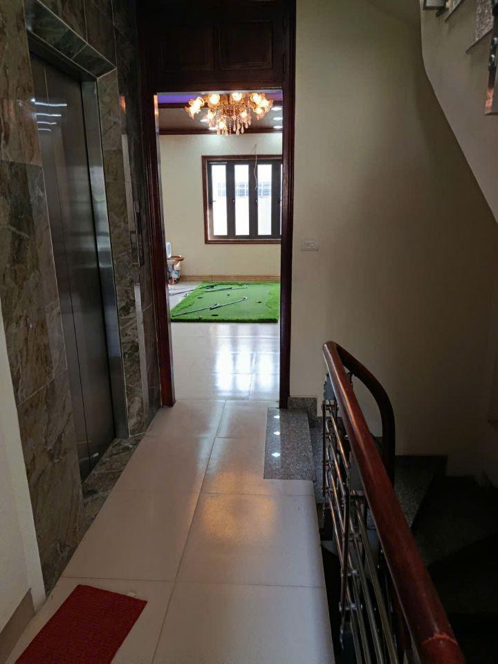 Nhà mặt phố chính quận Nam Từ Liêm Hà Nội mà giá chỉ 330 triệu/m2 