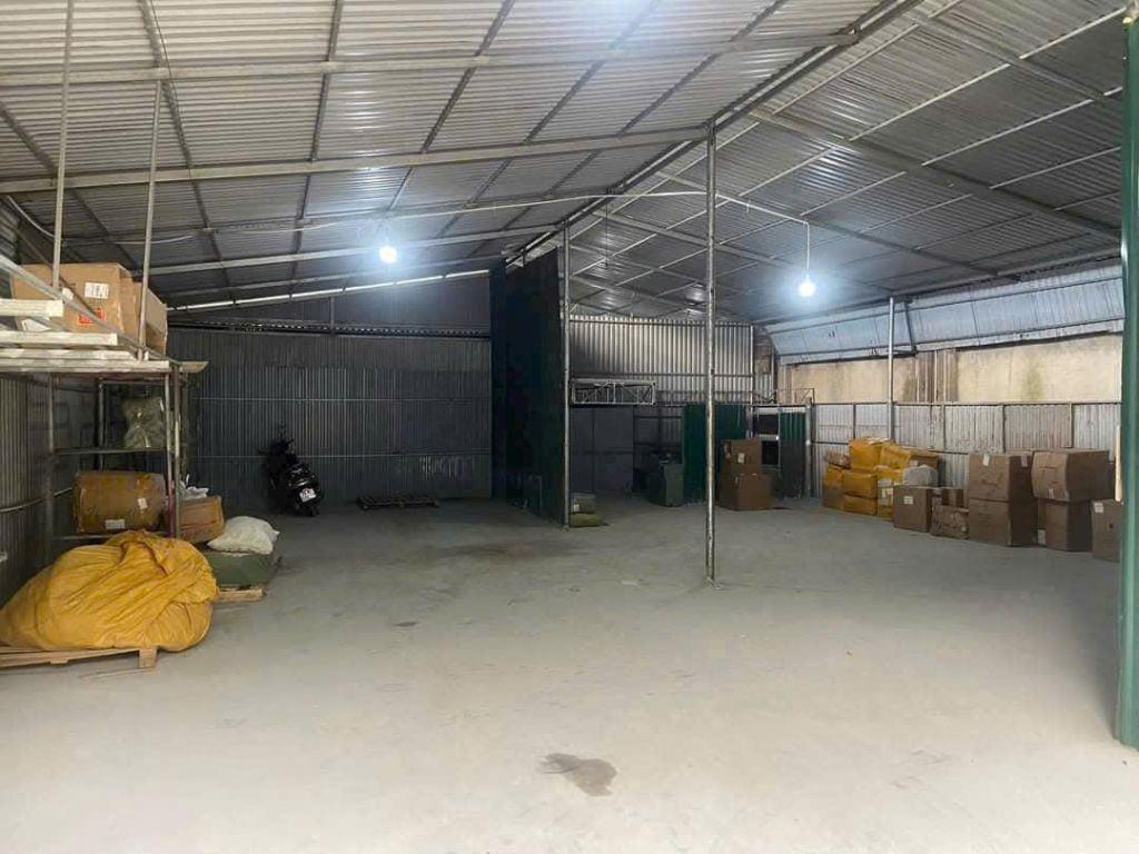 Cho thuê kho 250m2 phố Hồng Đô cạnh sân vận động mỹ đình giá siêu rẻ 