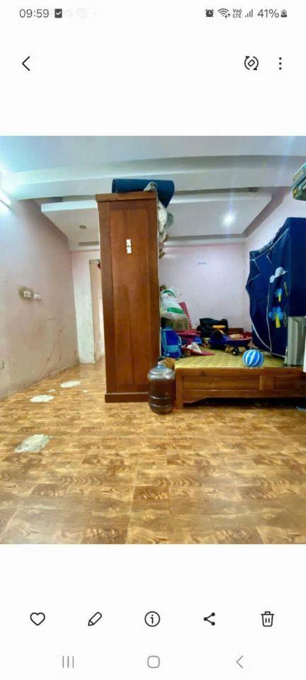 Cho thuê căn hộ TT Mai Dịch Tầng 1 80m2 2PN NT cơ bản giá 7.5 tr