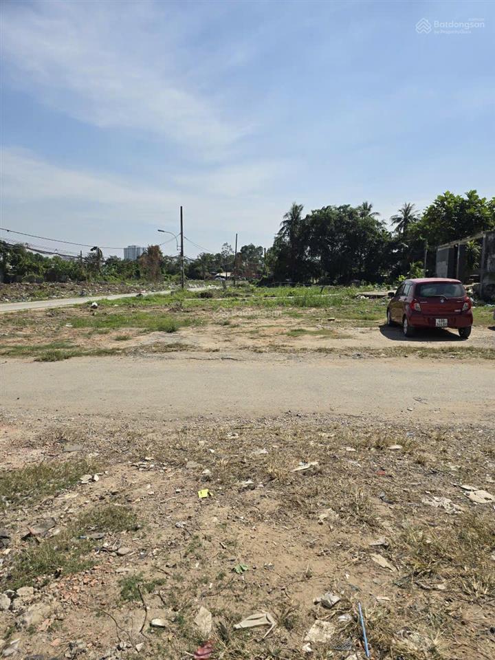 Hàng hiếm mặt đường vành đai 2 ngã 4 trung tâm thủ đức  vị trí đẹp  tiềm năng cao