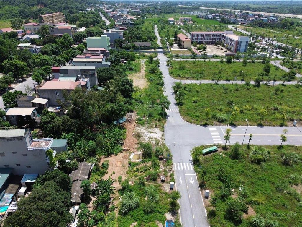 Chính chủ bán lô đất tnr stars bỉm sơn, giá cắt lỗ, diện tích 105m2 ngay gần trường học công viên.