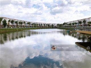 Chính chủ cần bán gấp villas 145m2 chỉ 11.5 tỷ chốt nhanh trong tuần view gần hồ đẹp,  0979 940 ***