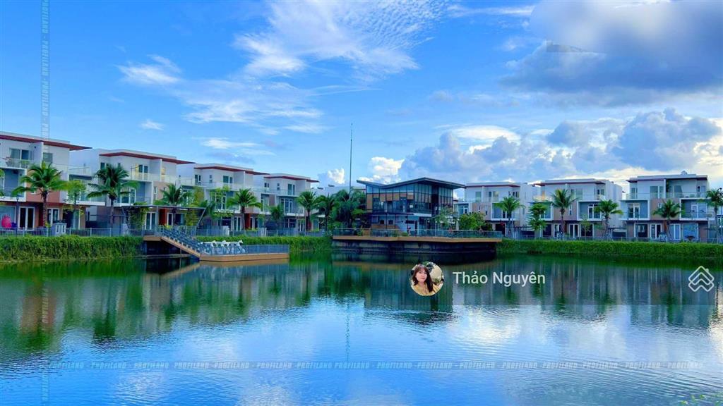 Chính chủ cần bán gấp villas 145m2 chỉ 11,5 tỷ chốt nhanh trong tuần view gần hồ đẹp,  0979 940 ***