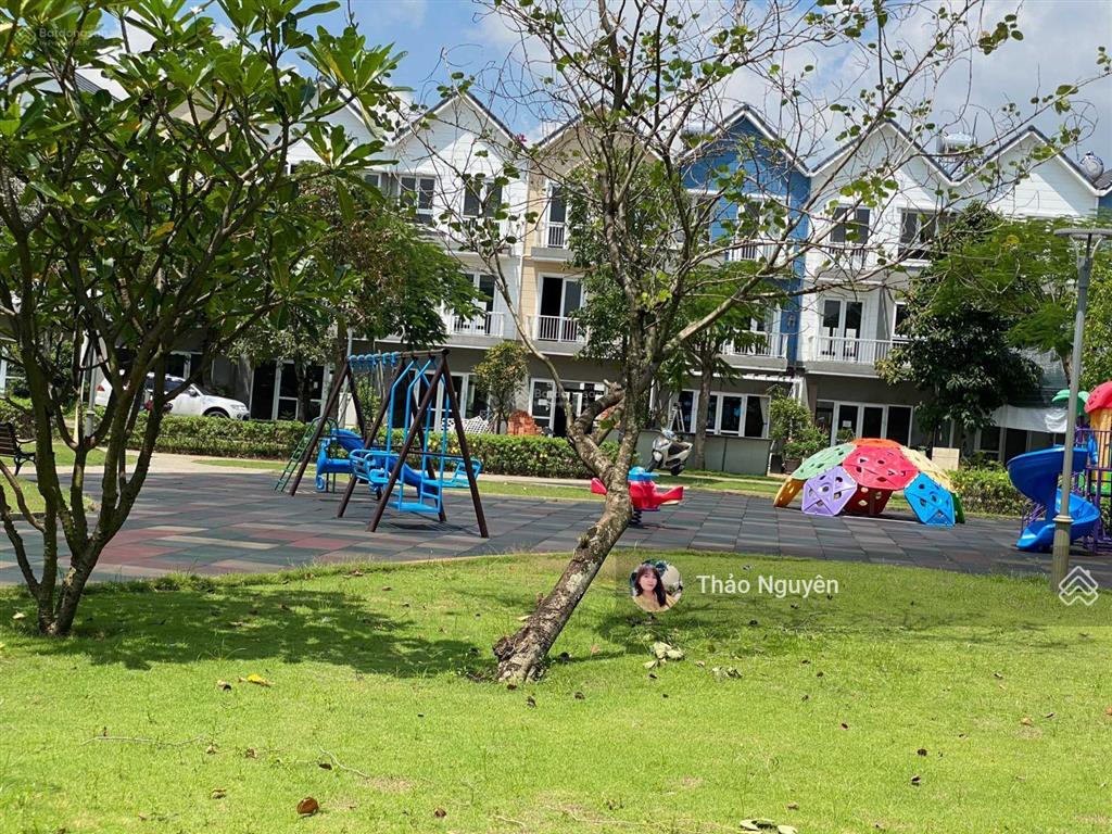 Chính chủ bán gấp nhà phố 9,5 tỷ vào ở, giá tham khảo tốt trong khu vực 2 tỷ  0979 940 *** xem nhé