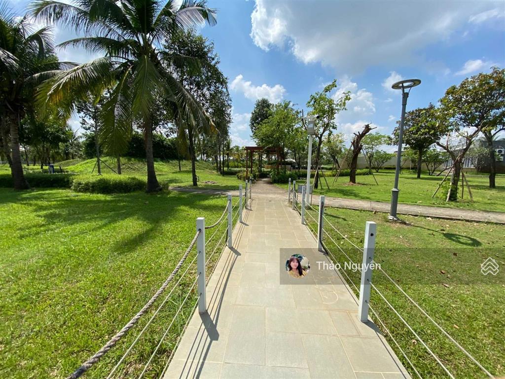 Chính chủ bán gấp nhà phố 9,5 tỷ vào ở, giá tham khảo tốt trong khu vực 2 tỷ  0979 940 *** xem nhé