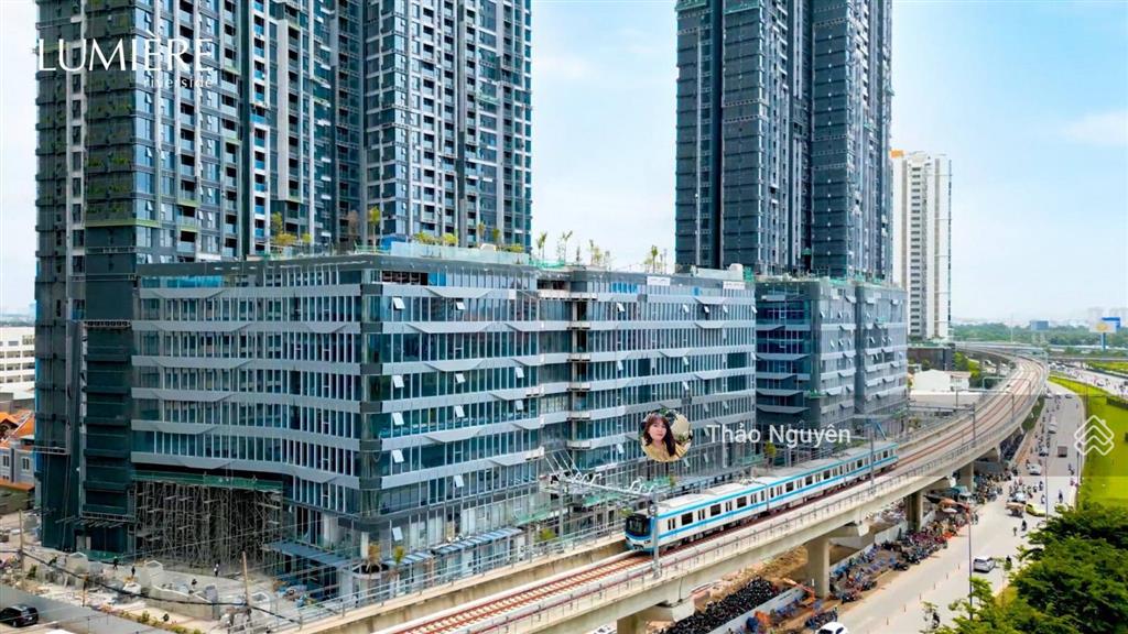 Shophouse cần bán kèm hđ thuê dt 188,9m2 sổ sẵn sở hữu lâu dài 0979 940 *** nhà sẵn