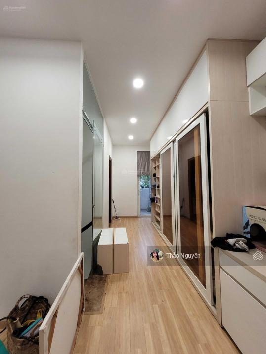 Chính chủ kẹt tiền bán gấp nhà phố 10,3 tỷ full nội thất cao cấp đẹp.  0979 940 *** thảo nguyên