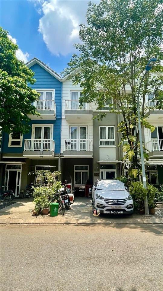 Chính chủ gửi bán 10,3 tỷ nhà phố giai đoạn 2 full nt 0979 940 *** em thảo nguyên