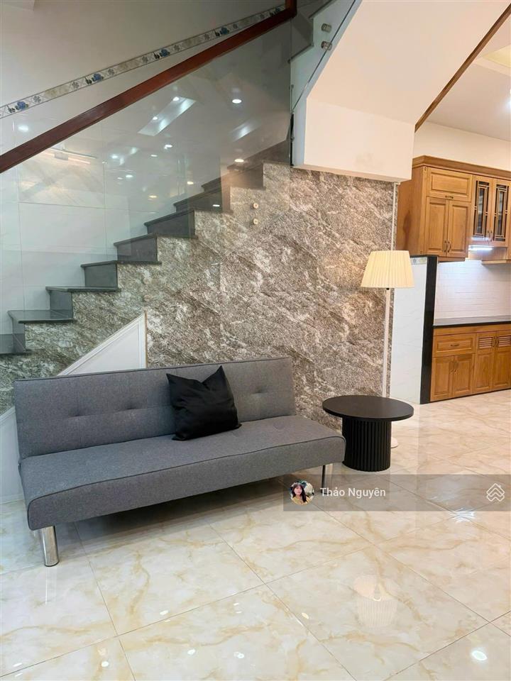 Chính chủ gửi bán 10,3 tỷ nhà phố giai đoạn 2 full nt 0979 940 *** em thảo nguyên