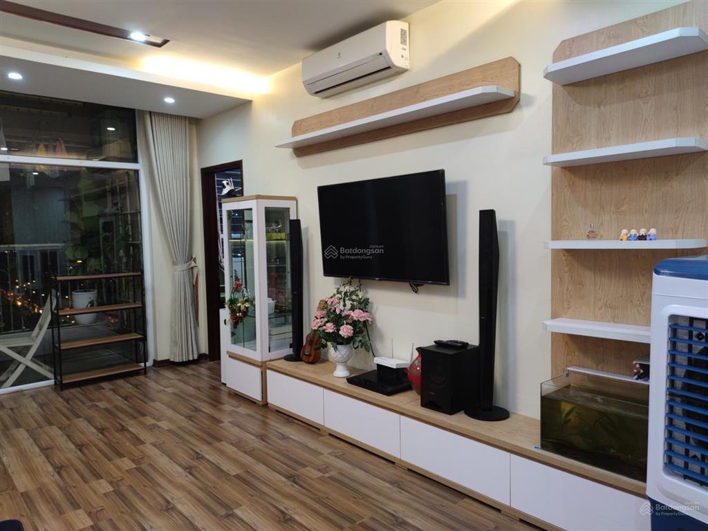 Cc cho thuê căn góc hướng nam tầng 20 diện tích 134m2 siêu đẹp dream town