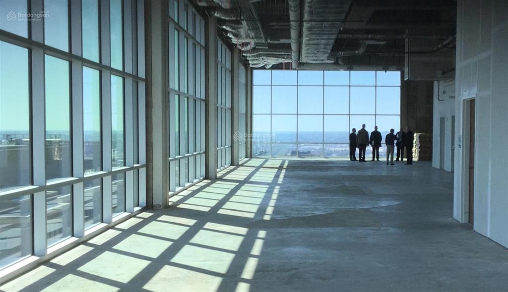 Cho thuê nhà 3.500m2 mặt phố cầu giấy trần cao và rất thoáng