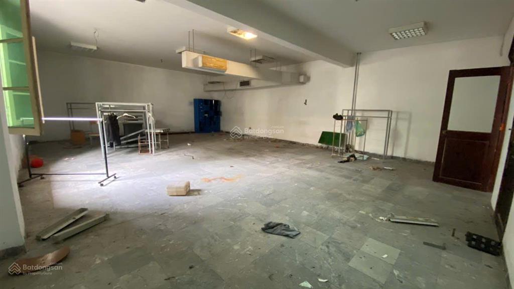 900m2 kho, xưởng, garage và 500m2 sân giữa vành đai 3 và cầu bươu cho thuê ngay