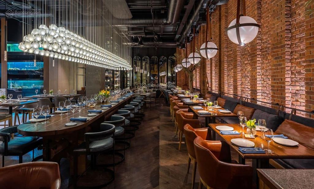 Restaurant đẹp 1.600m2 mặt phố hoàng đạo thúy thnc cho thuê ngay giá hợp lý
