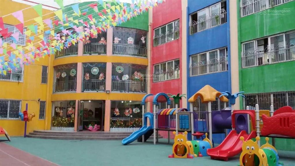 Cho trường mẫu giáo thuê 2.800m2 x 2 tầng gần khu maner nguyễn xiển và đh thăng long