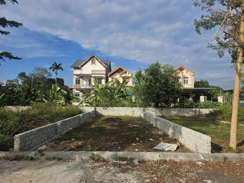 Bán 71,5m2 tân xã sát công nghệ cao hòa lạc và đhfpt