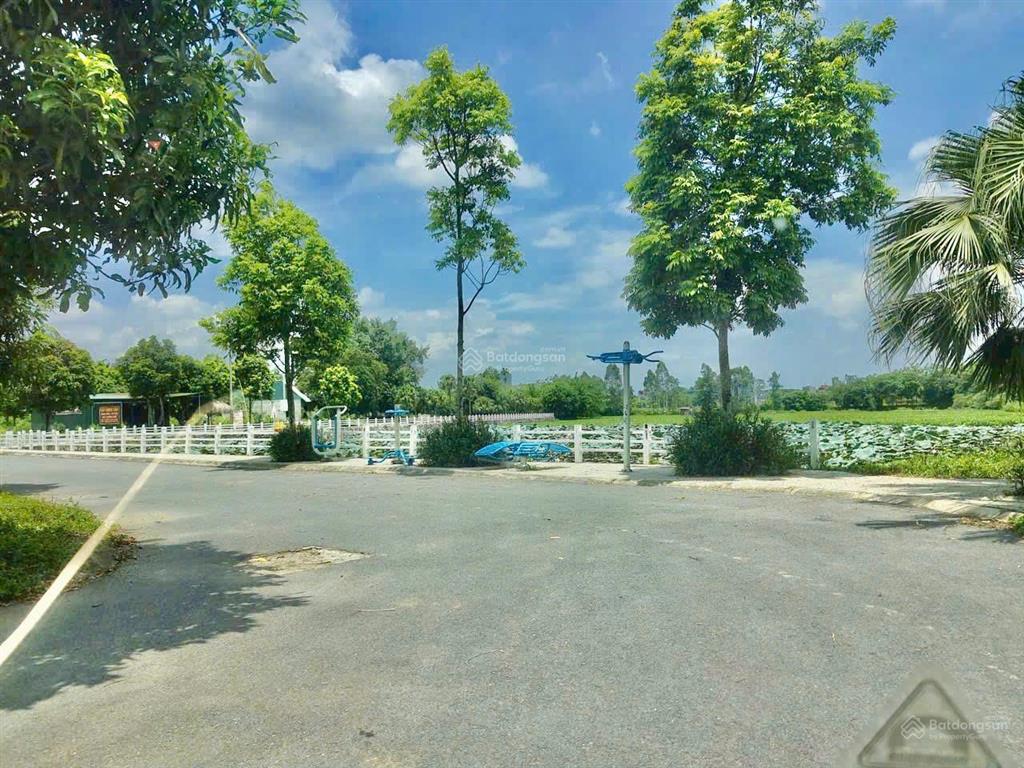Bán 94,4m2 view hồ sen linh sơn sát công nghệ cao, đh fpt, làng đhqg hòa lạc