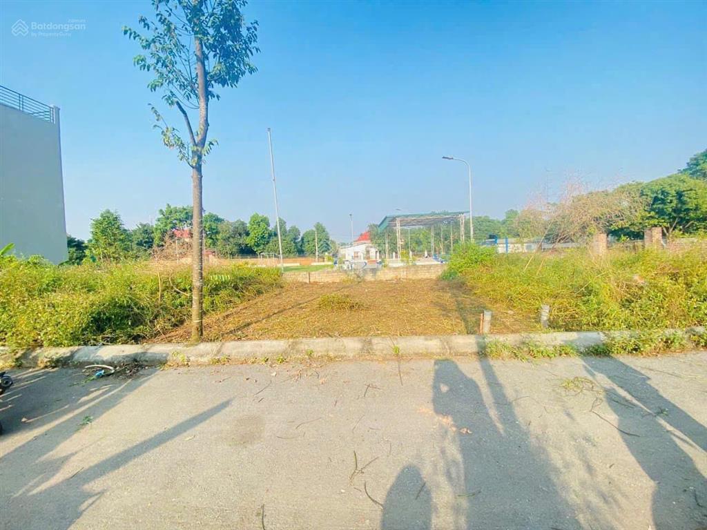 Bán 60,5m2 cổ đông, sơn tây gần làng đhqg, đh fpt hòa lạc giá nhỉnh 2 tỷ/lô