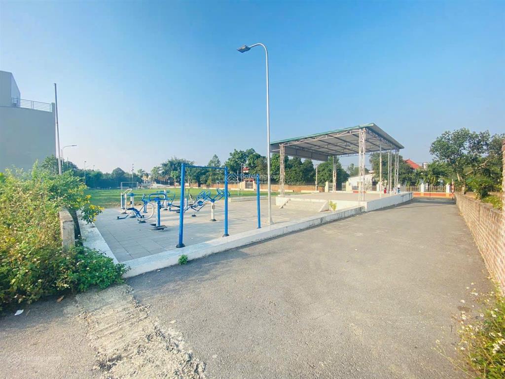 Bán 60,5m2 cổ đông, sơn tây gần làng đhqg giá chỉ 2,350 tỷ/lô
