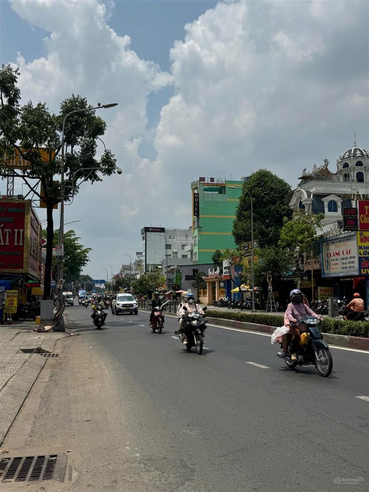 975 quang trung , phường 14 , gò vấp ( an hội đông ) hcm , mặt tiền đường 30m