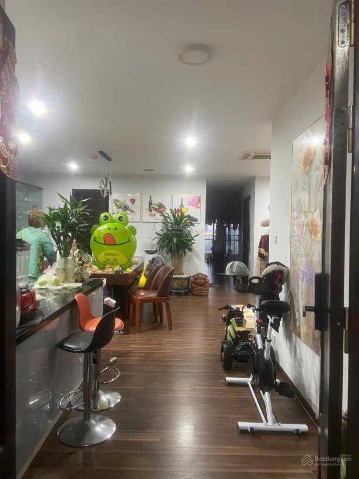 Căn hoa hậu view hồ tầng 19 3pn 2wc tại ngọc khánh plaza số 1 phạm huy thông ba đình